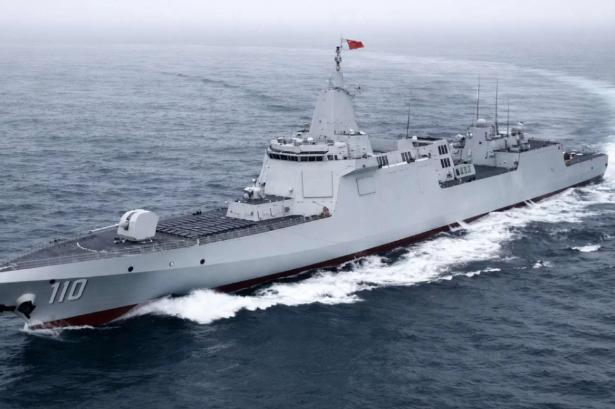 外媒：中国 055 型驱逐舰在菲律宾附近试射 YJ-20 高超音速导弹。

据亚