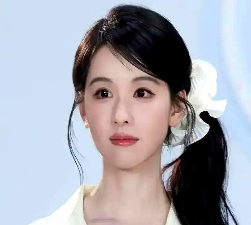 陈都灵，高考621分攻飞行器制造，最后被成飞、商飞的实习申请给拒了。
就因为一张