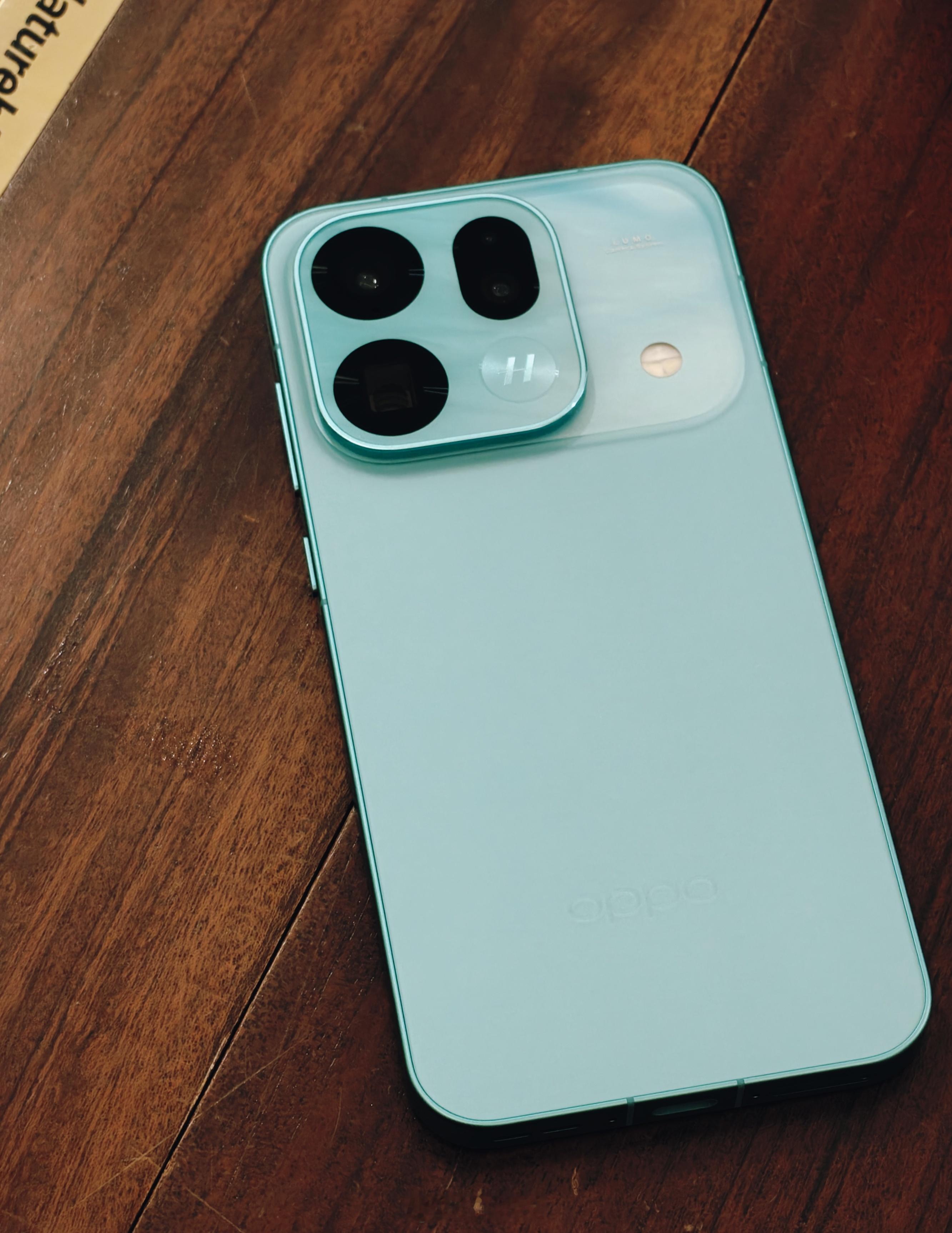 Find X9s Pro 这个乘风青其实让我挺有那种 Frutiger Aero