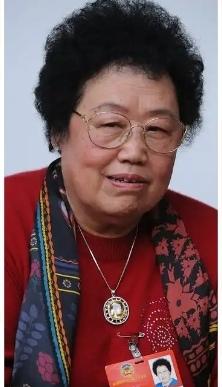 世事无常，珍惜当下便是最好的活法
 
近日，百亿富翁陈丽华离世的消息传来，再联想