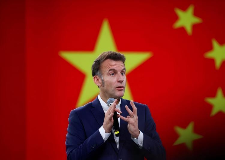 G7峰会还没开，马克龙先主动找中国视频对话，这个细节很耐人寻味：嘴上喊着“去风险