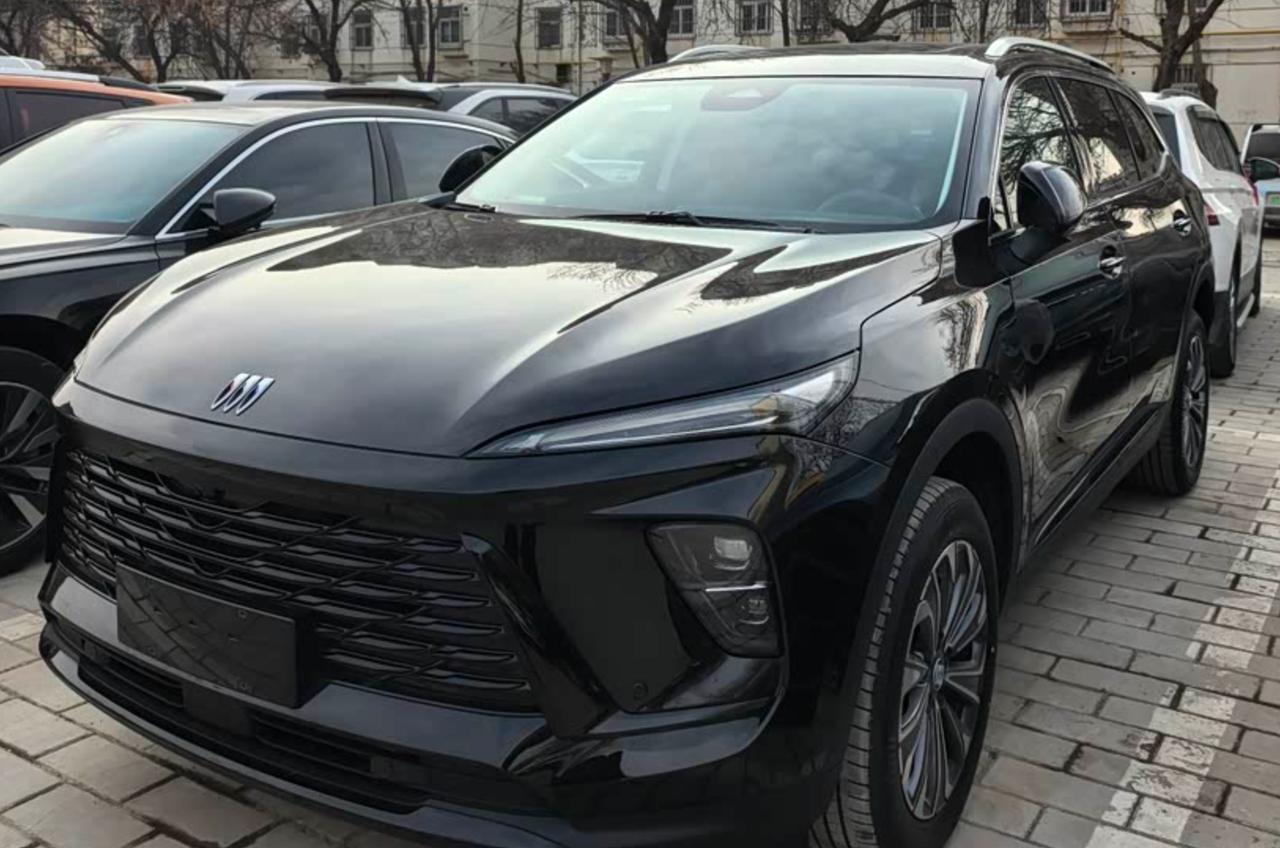 美系车日渐衰落，昂科威却能够维持月销近万台的成绩！

不得不说，这块美系大块头还