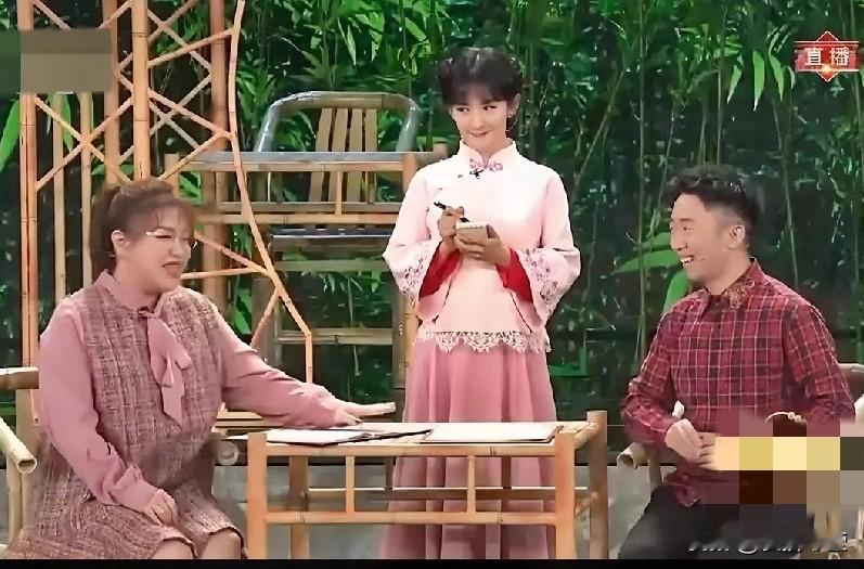 [比心][比心][比心] 百看不厌的那种[鼓掌][鼓掌]
谢娜真有才！不知道为什