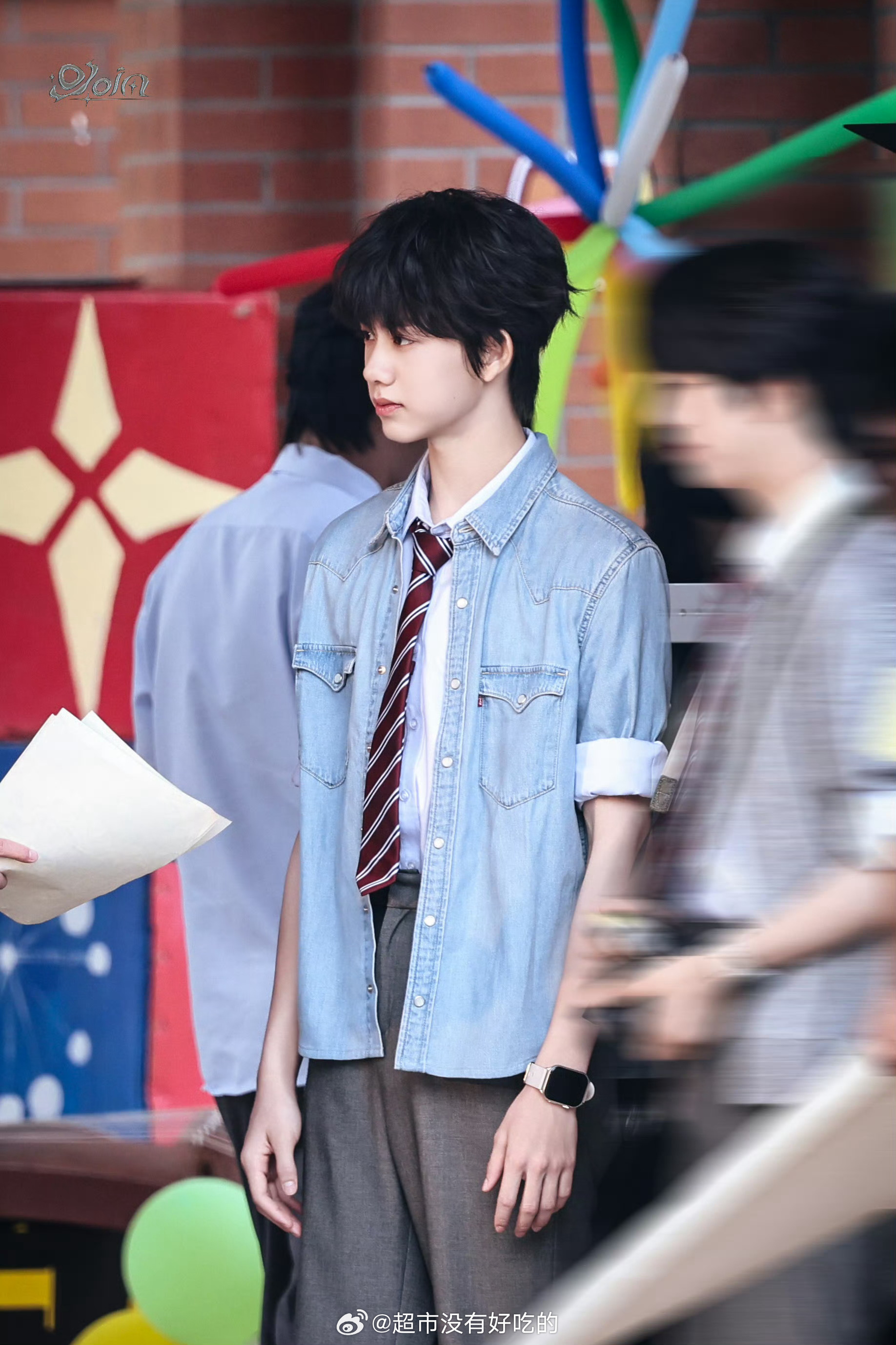 陈奕恒《我们的少年时代2》今日路透饭拍新皮肤喜欢好明媚的林清源学长，笑起来太可爱