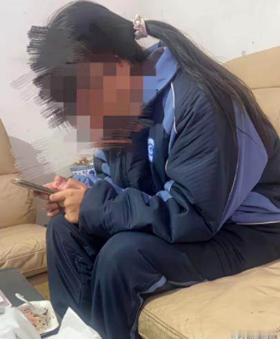 破防了！湖南，一女子不幸得宫颈癌去世，临终前，她将唯一的女儿托付给了闺蜜，还说闺