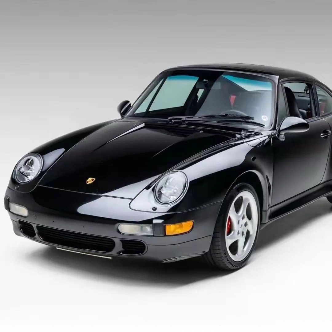 993 Carrera 4S 以纯粹机械感与可控野性