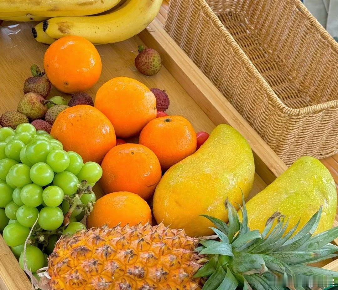 #田曦薇[超话]##田曦薇摇来了李一桐#我真的很喜欢这个可爱的小女孩，而且对于我