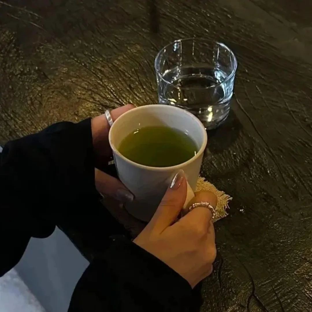 为什么你离开就像是丢掉我 而不是失去我 ​​​