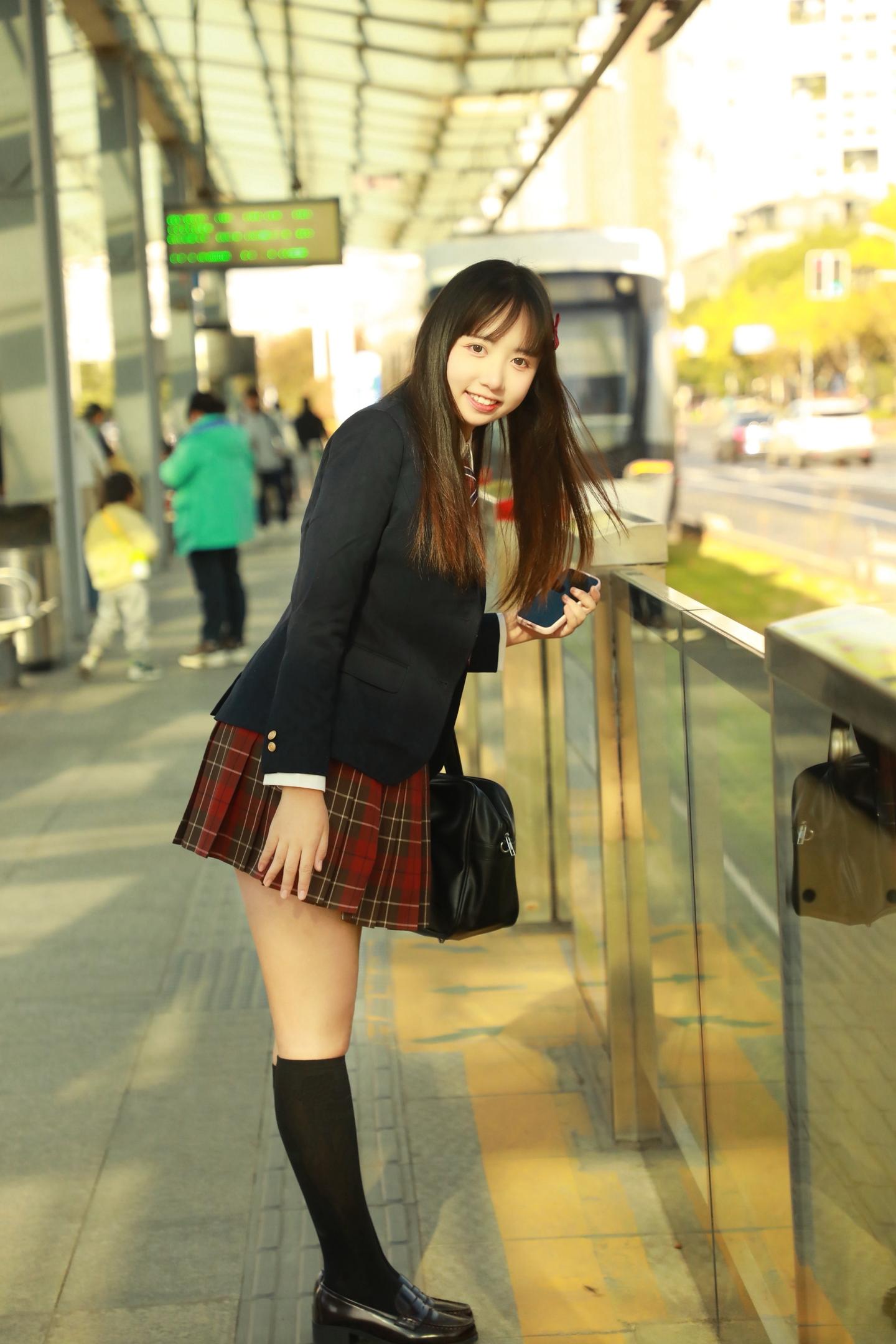 当然，你可以叫我缪缪大小姐。