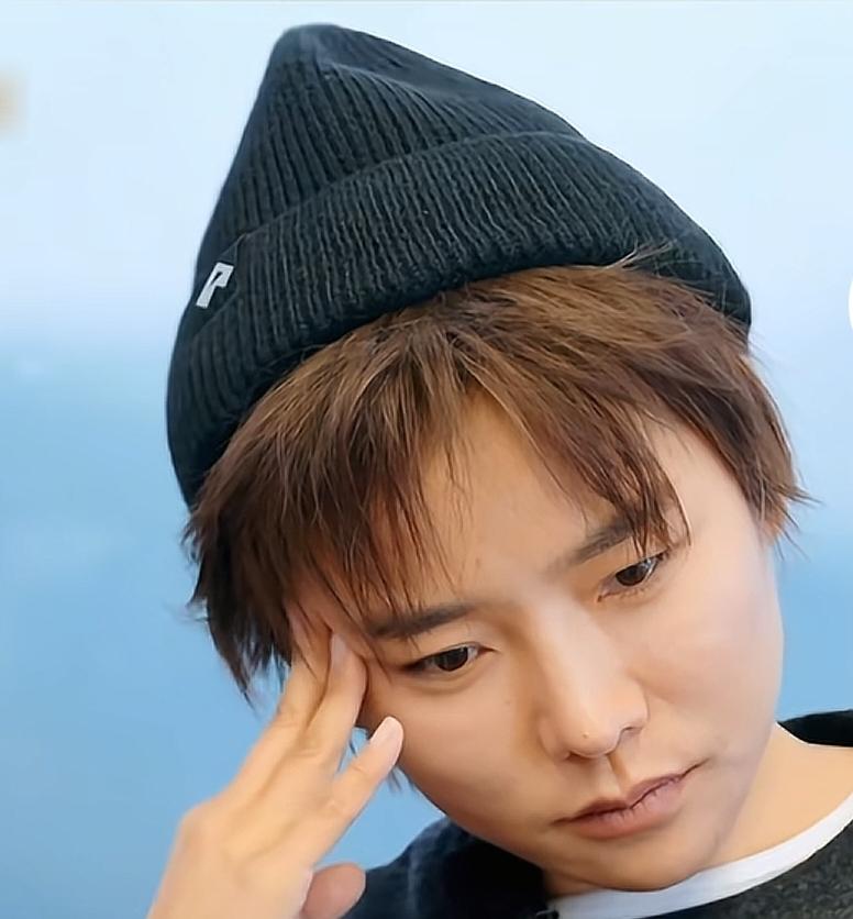 许飞歌红人不红确实是有原因。很多同时期的艺人都说过许飞这人真的不咋样，不仅人品有