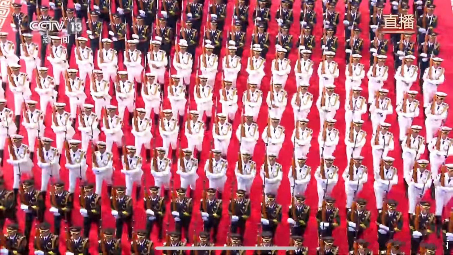 升国旗 唱国歌【热血丰碑·忠魂永驻】🇨🇳八十载热血未冷，英雄以血肉铸就民族脊