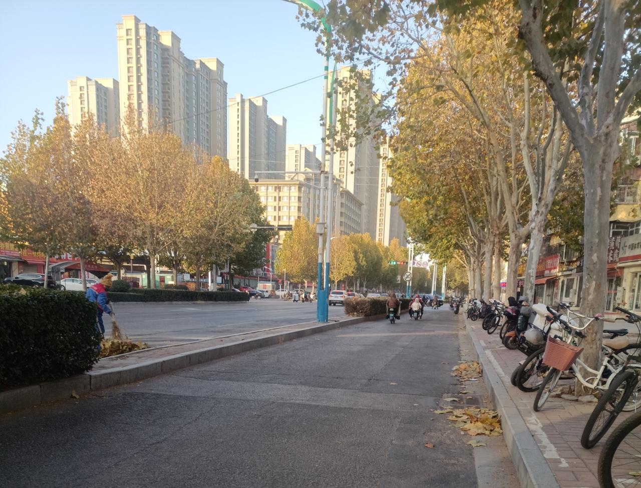 昨天跟闺女通电话聊天，她跟我抱怨现在过的一点也不幸福！我当时还不理解，她老公有稳