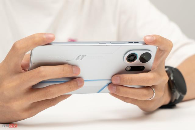 OPPO K13 Turbo Pro上手玩：这次，有点“一反常态”