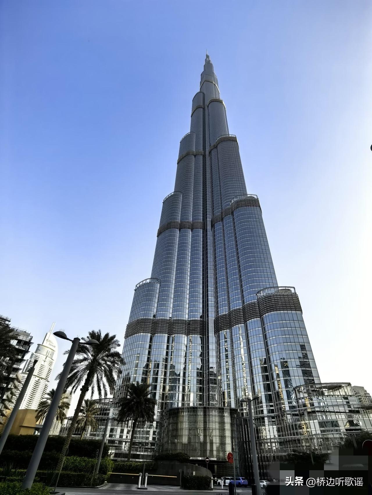 滞留迪拜的母女，为了回国花36万囤12张机票，告诉我们所有国人，你再有钱再有人脉