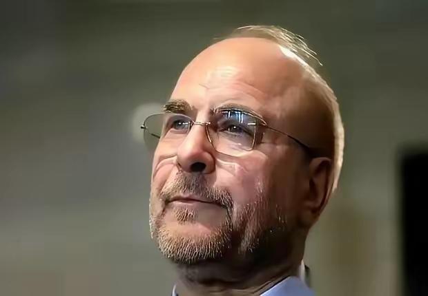 伊朗这步棋，真叫人后背发凉。自家被炸了40多天，3000多人没了，商船沉了几十艘