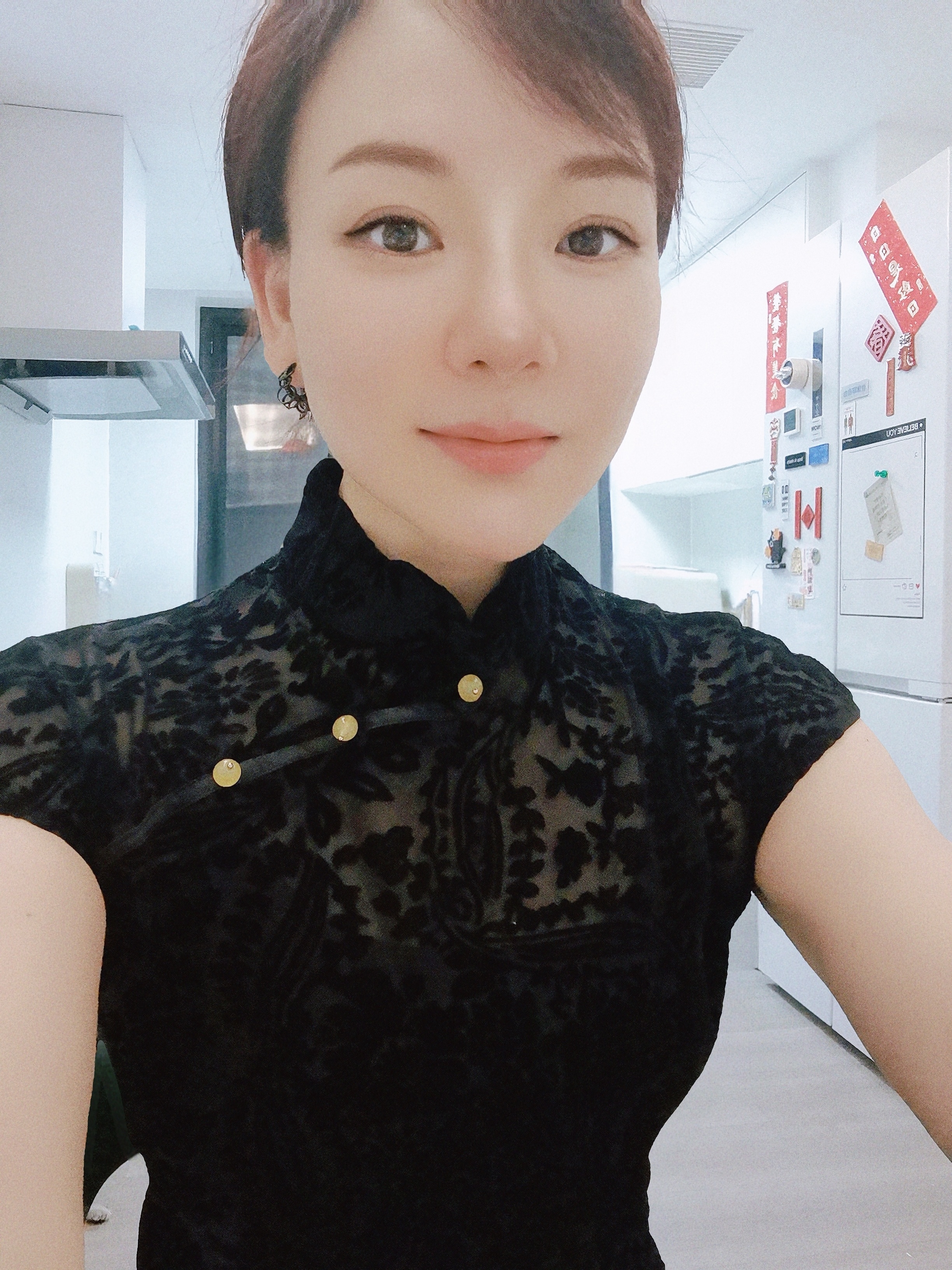 生活手记 这个点儿我就关灯睡觉了，希望今晚🐱不要跳上床吵醒我。开了一个夏天的空