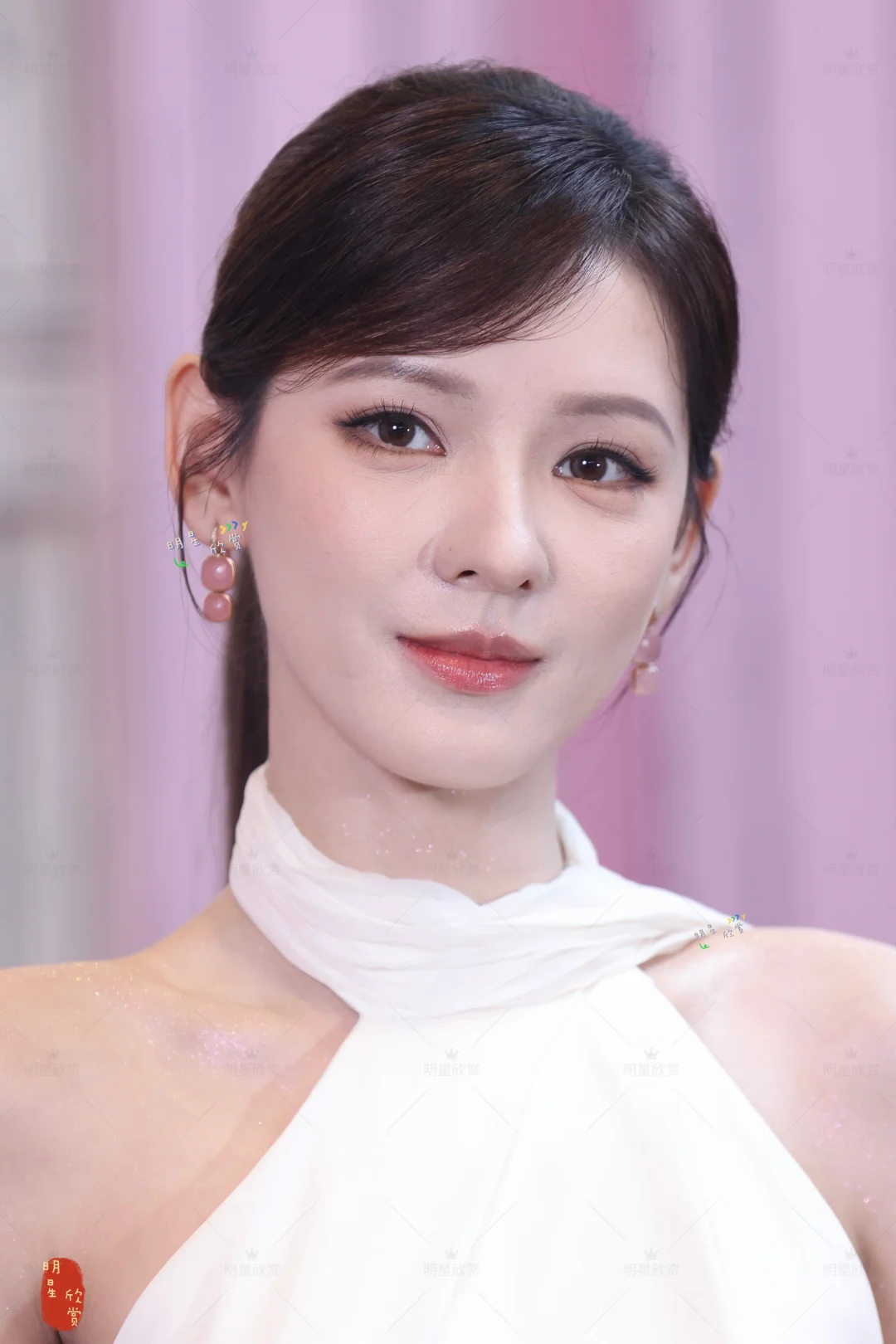张予曦白色恋人来的，美的冒泡泡
