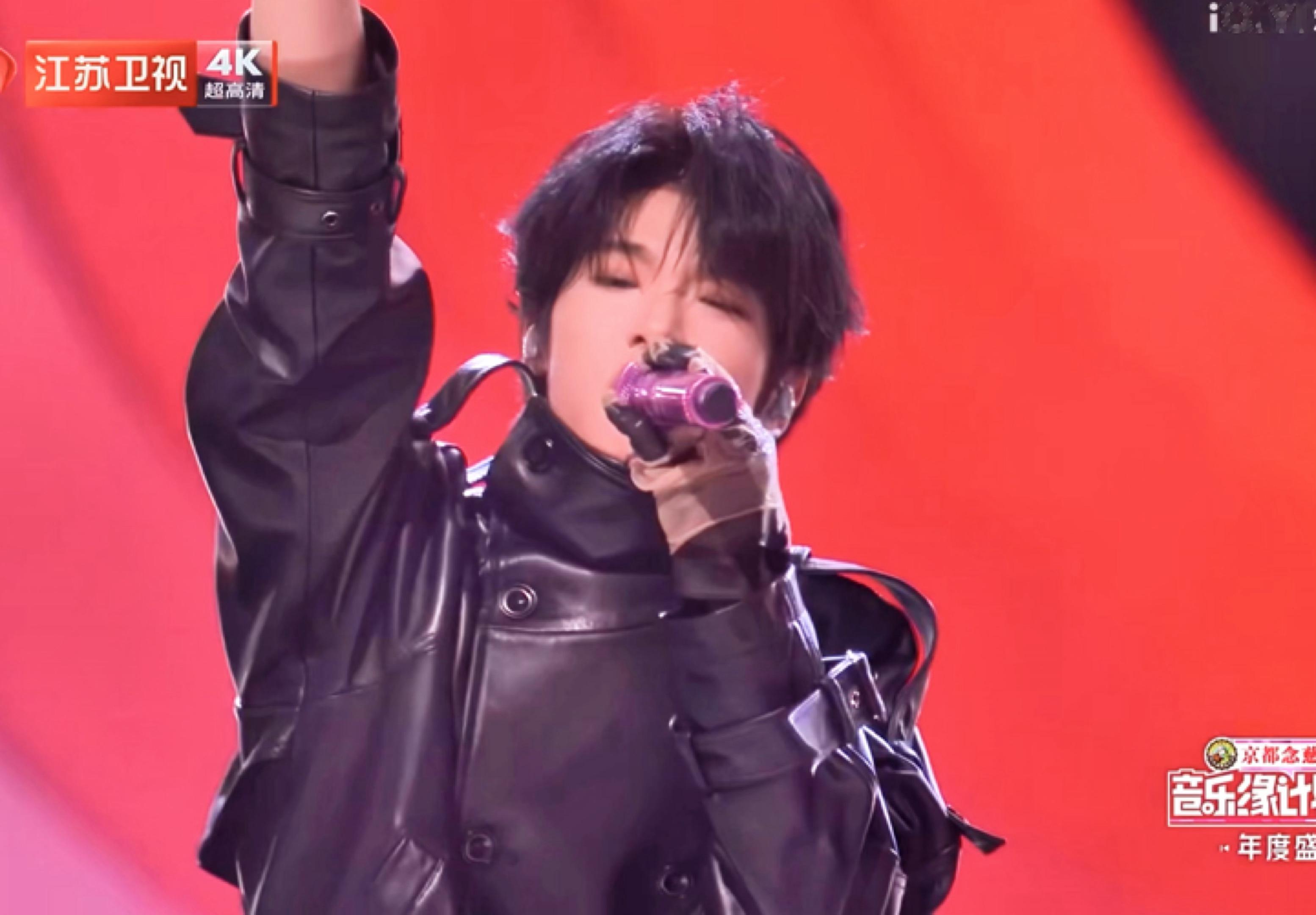 张扬的帅气具像化了…所有人来看张峻豪的这十八秒rap张峻豪张扬的帅气具像化