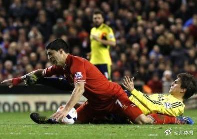 【穆里尼奥讽苏神爱假摔不配英超最佳】5月12日， 穆里尼奥在接受采访时给出了自己