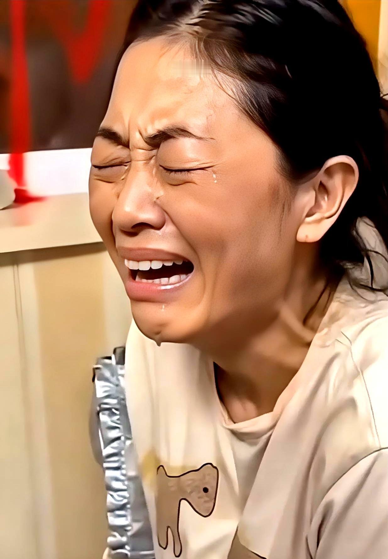 牢里金母哭喊吃团圆饭，却不知儿子完蛋，瑶家已官升副处，手握重权！
你家老金在外早