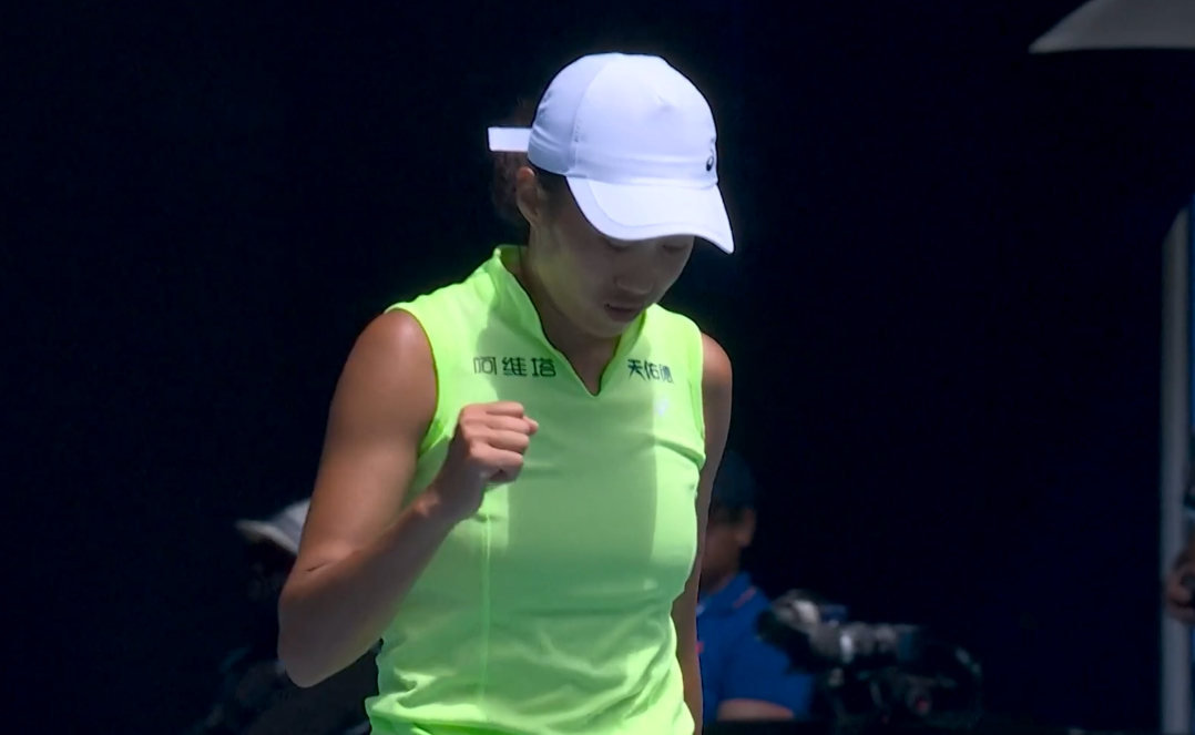张帅组合第二盘连破带保，2-0领先！张帅冲击澳网女双冠军张帅梅尔滕斯vs达尼丽娜