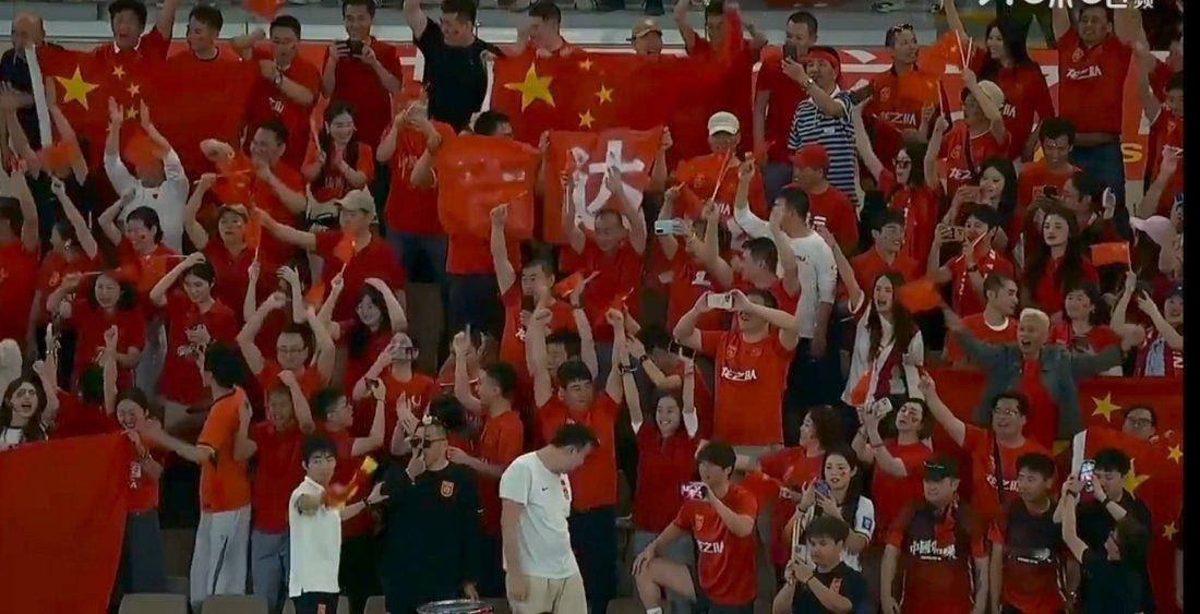 u23国足3比0越南 中国球迷有多少年没有这么高兴了！！太不容易了！！