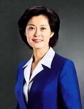 主持人倪萍，谈到敬一丹去世，泪如泉涌，她回忆说，刚刚进入央视的时候，举目无亲，是