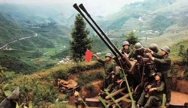 豺狼来了有猎枪！普京曾表示，中越712炮战之后，世界上再没有哪个国家敢轻视中国。