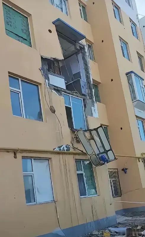 这种要找物业陪吗 ​​​