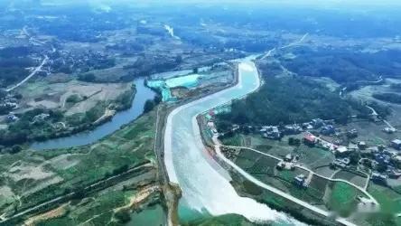砸了700多亿，就是为了不看越南的脸色！2026年9月平陆运河即将通航，越南这回
