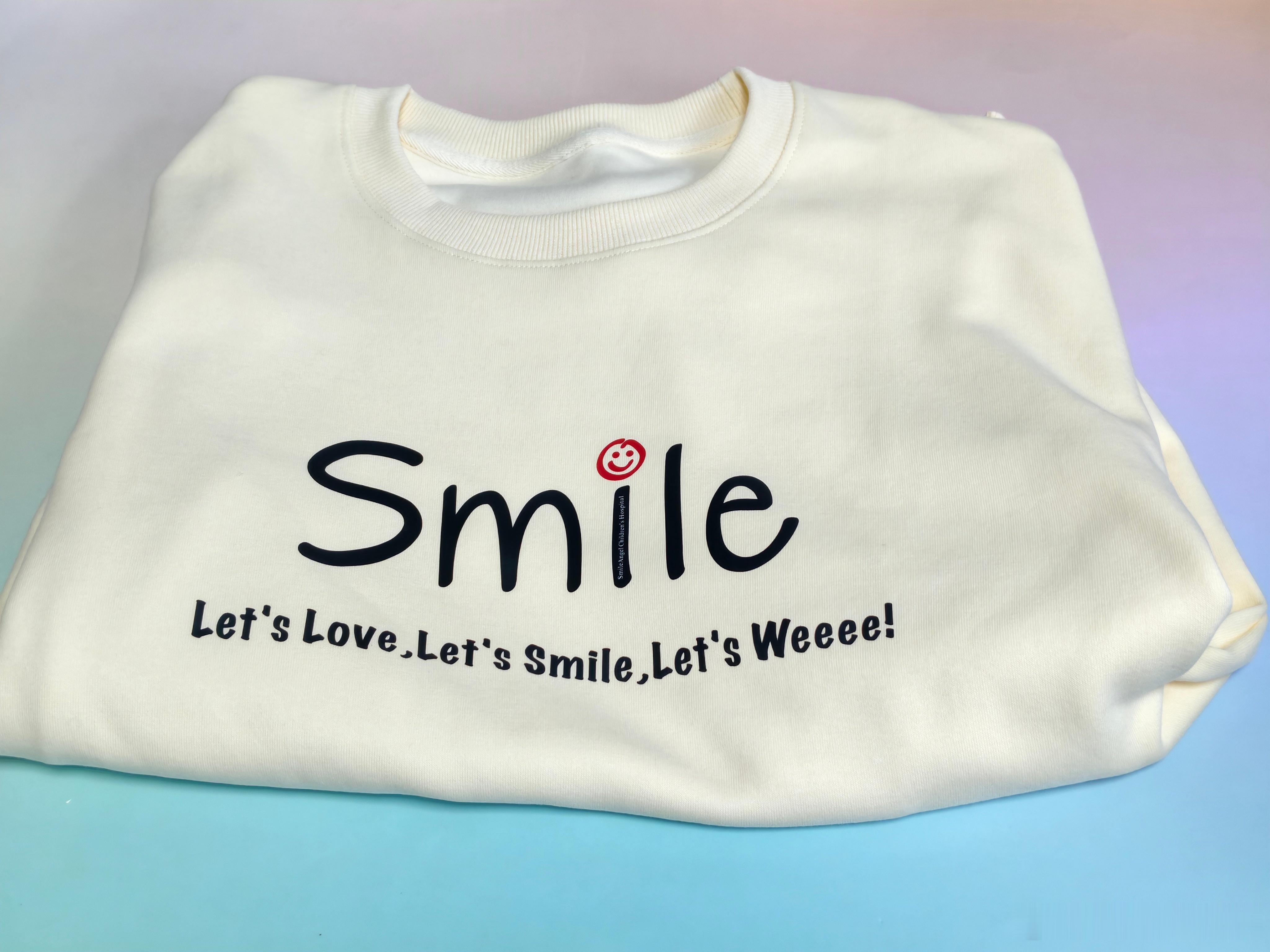 收到李亚鹏嫣然天使儿童医院的卫衣