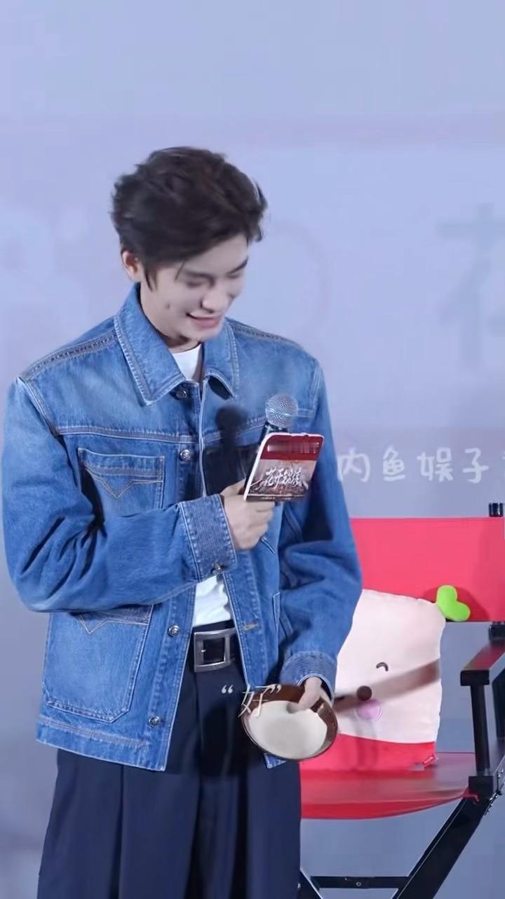花开锦绣今天这个线下活动也太快乐了吧！！！这个合集每个都要打开听声音 这个此起彼