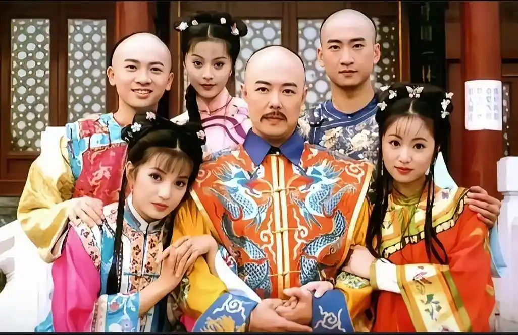 夏雨荷和乾隆一见误终生是这样的想想时间过得是真快，一转眼«还珠格格»播出都快30