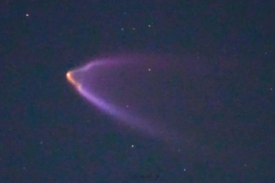 神州二十一号胜利发射 【北京时间10月31日23时44分，搭载神舟二十一号载人飞