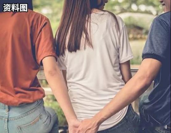 湖北荆门，一男子和情人每月开房5到10次，致其多次堕胎，每次发生关系后，男子都会
