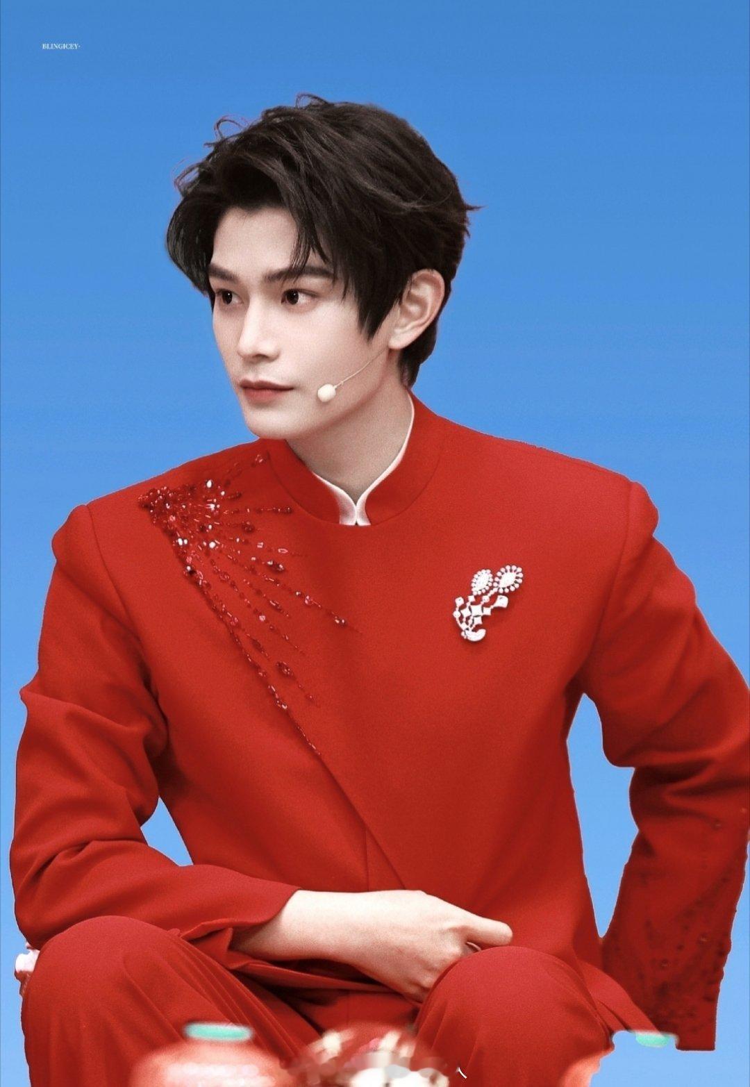 谁会不喜欢这个丁禹兮呢，下一站春晚丁禹兮三条个人切片，并且还给安排了个人环节，情