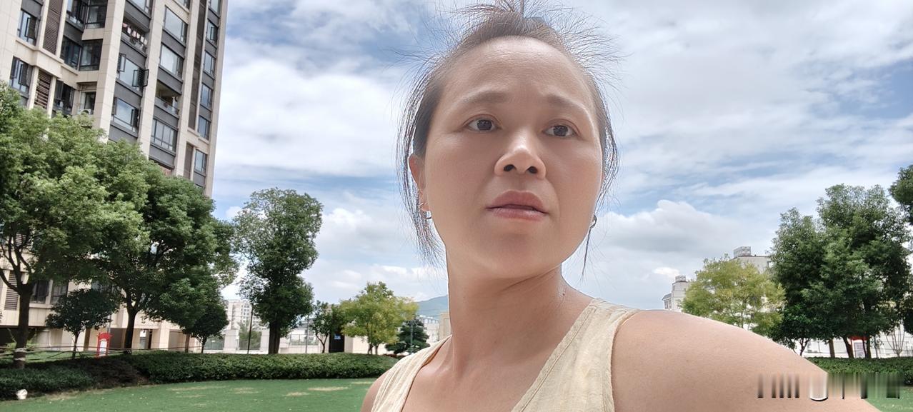 得了宫颈癌，没了子宫和卵巢的女人，在伴侣面前不要总是一副楚楚可怜，一副小女人的姿