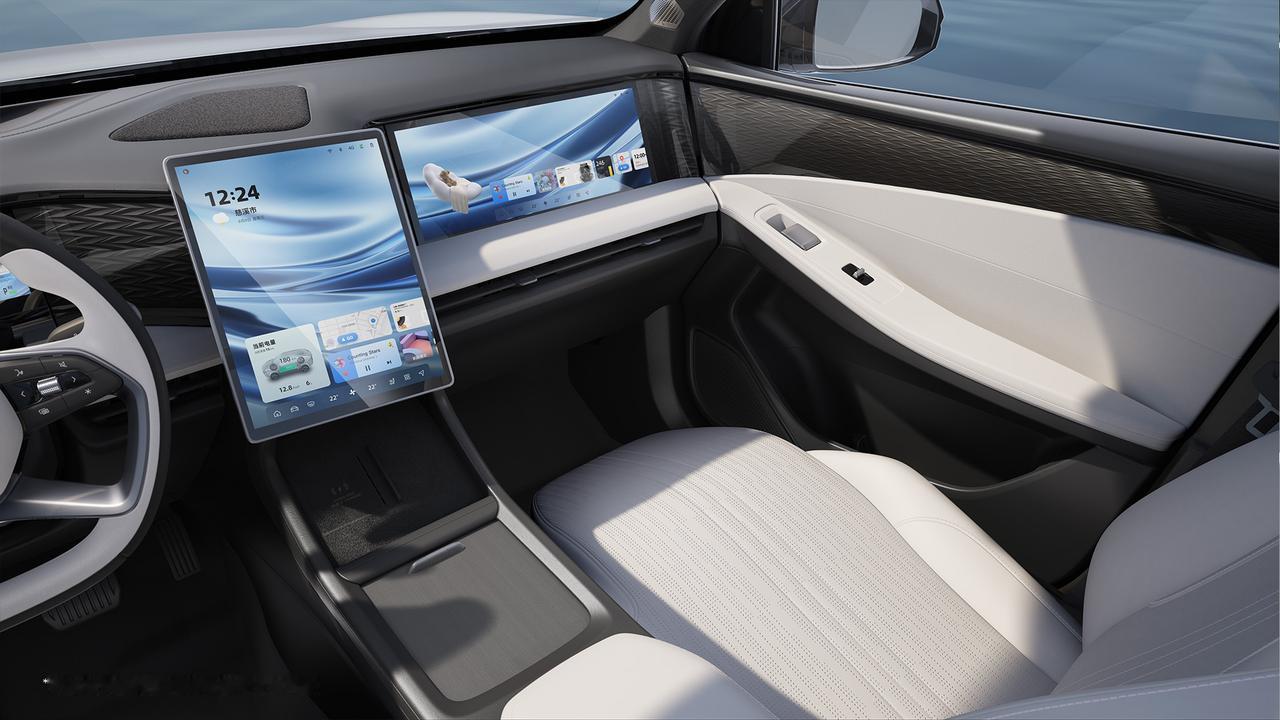 【吉利银河正式发布 新一代雷神电混8848 综合续航1370Km】 银河L7是一