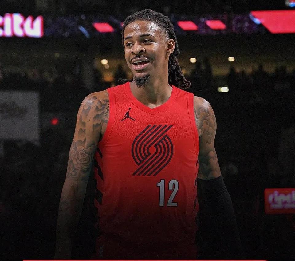 NBA再迎一笔重磅交易，莫兰特加盟开拓者，下赛季将联手杨瀚森，向总冠军发起冲击。