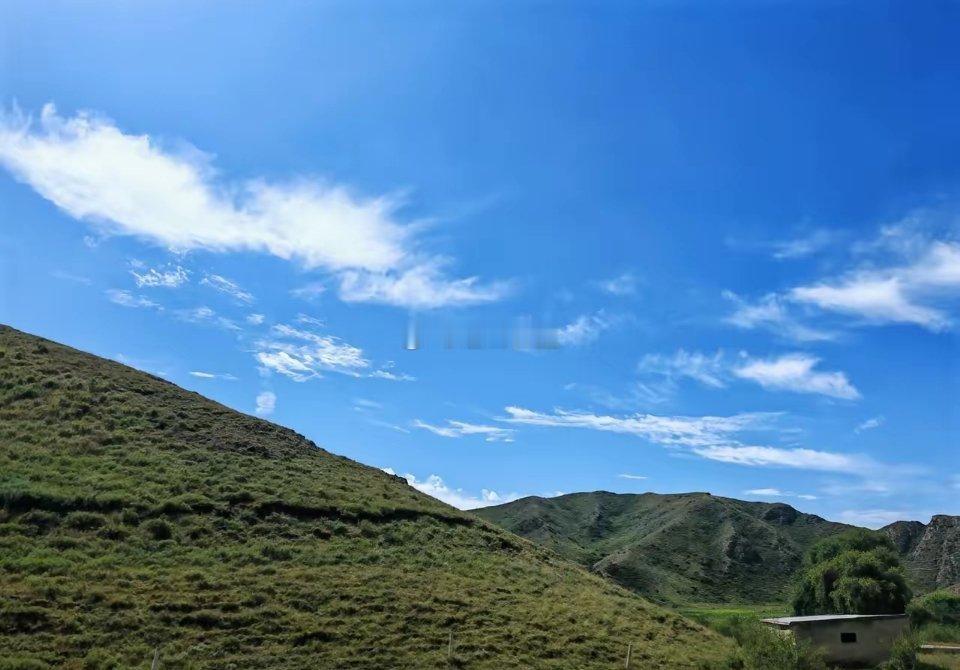 最近两周：​银行涨了，科技跌；​地产涨了，科技跌；​金属涨了，科技跌；​农业涨了
