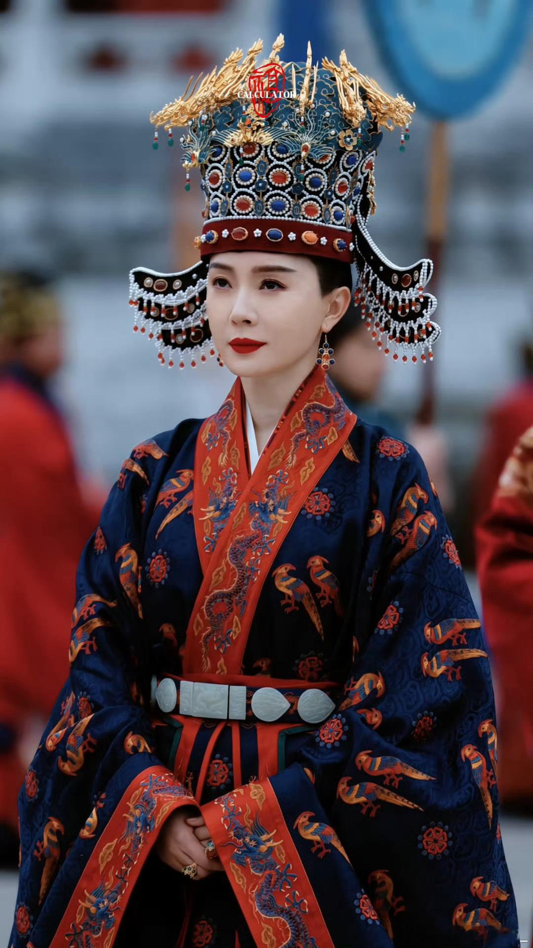 陈数母仪天下既视感当古装剧把“皇后”演成符号，陈数却用一颦一笑，让“仪”字有了温