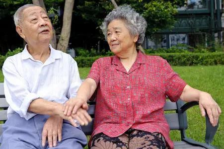 夫妻恩爱一辈子，牢记12个字！

你知道吗
夫妻想要过一辈子
一定要牢记12个字