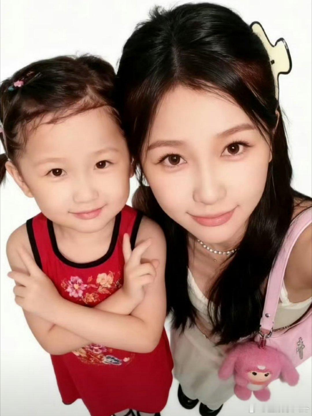 这次互动太不一样！粉丝主动设“街头偶遇”≠ 单向放 VCR/晒旧照，是鲜活的「长