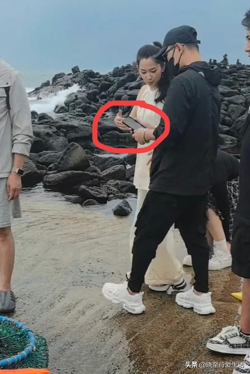 终于明白森林北，为什么超过了汪峰的所有前任，原来总爱游山玩水，而坚决不怀孕！
