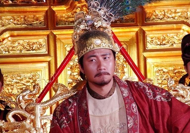 朱元璋选拔人才，命人抬来3筐稻谷，一筐好的，一筐次的，一筐霉的，台下80位考生不