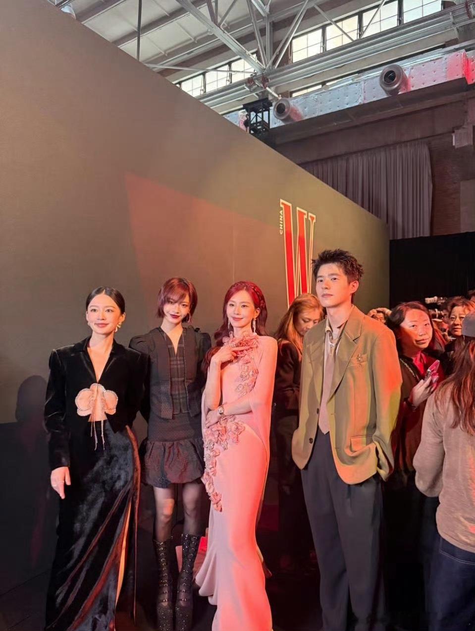 W盛典红毯刘诗诗今晚ES绝🦈仙女穿仙裙，太美了太美了❗❗什么含金量不用多说有人