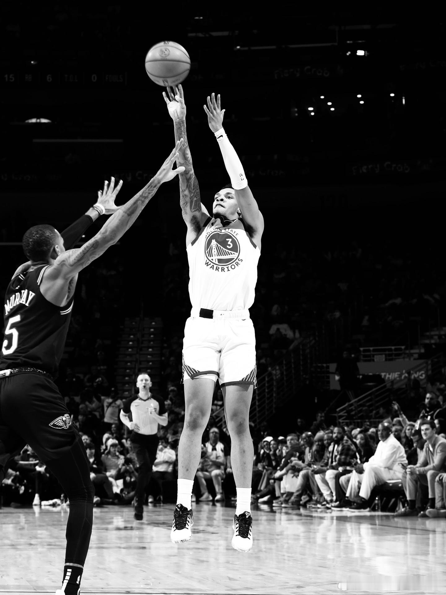 next one is a dub 58/82金州勇士吉米巴特勒NBA