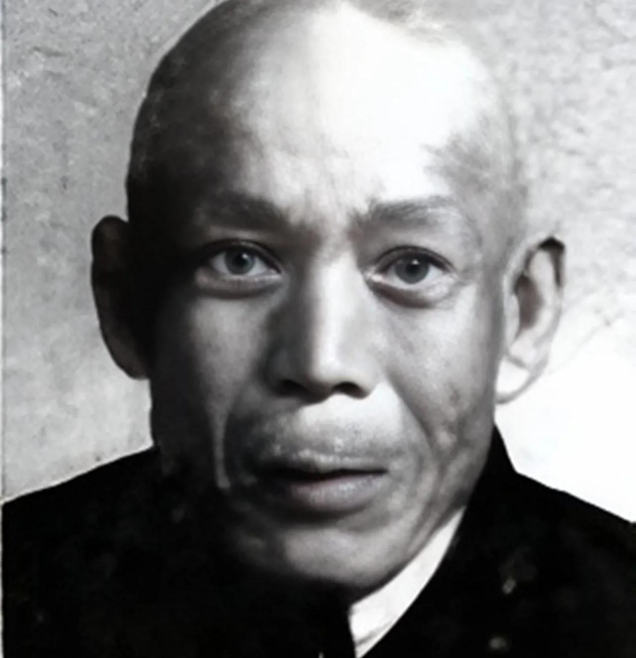 1960年，一农村老汉来到中南海门口，问警卫员：“老朱”在吗？
 
你猜这老汉是