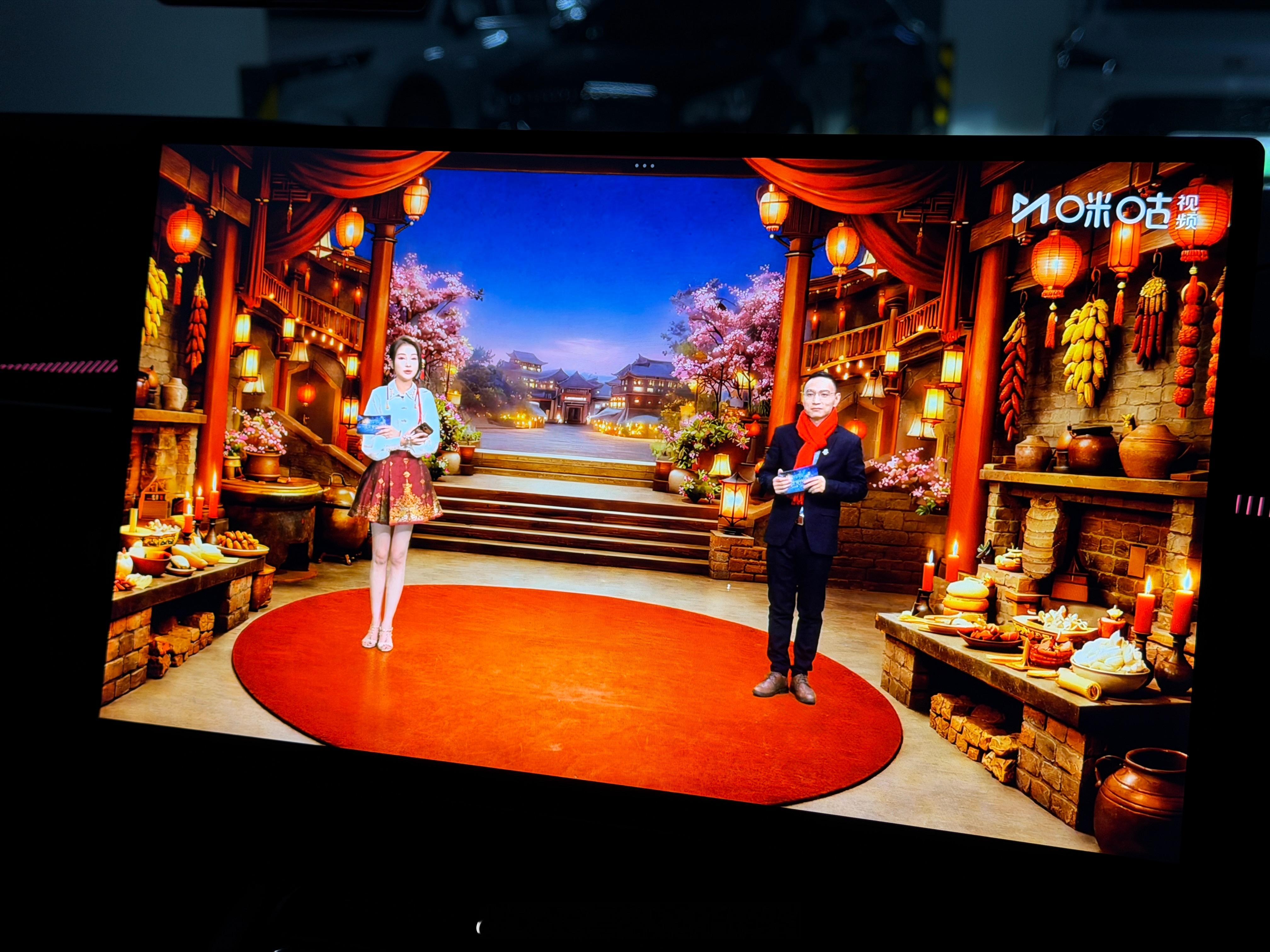 开着小鹏回家过年 小鹏的投屏简单实用，没有什么复杂的操作，跟手机投电视一样简单。