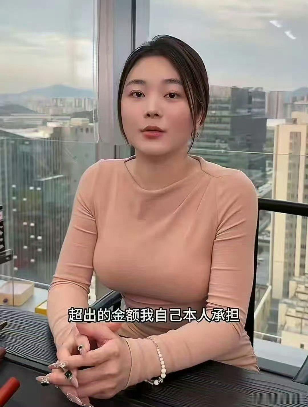 #撞上劳斯莱斯的货车只有100万保险##车险应该买多少万才放心#当一辆货车不慎撞